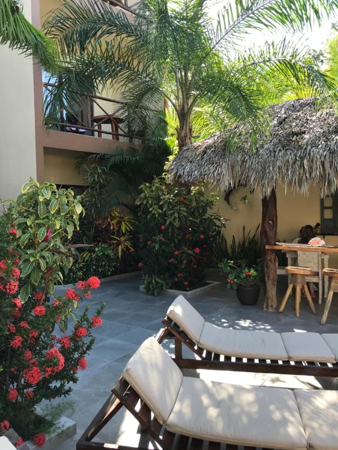 Casa Santiago Pool Chair