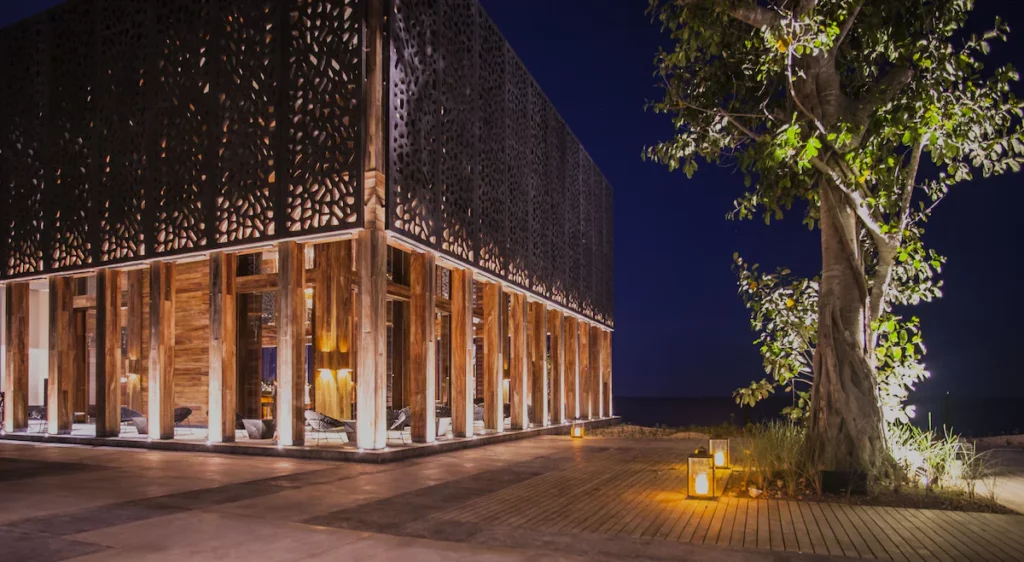 Nizuc at night