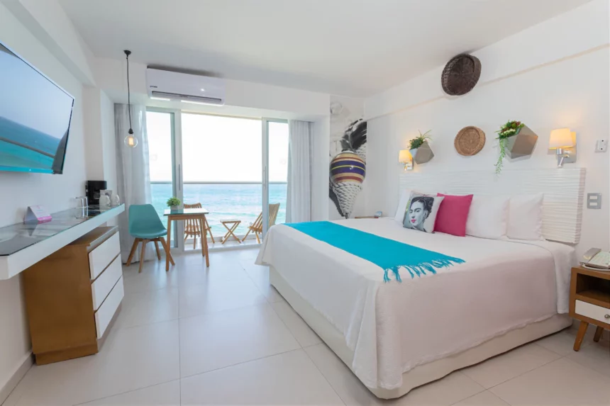 deluxe room with ocean view at Hotel Mia Reef